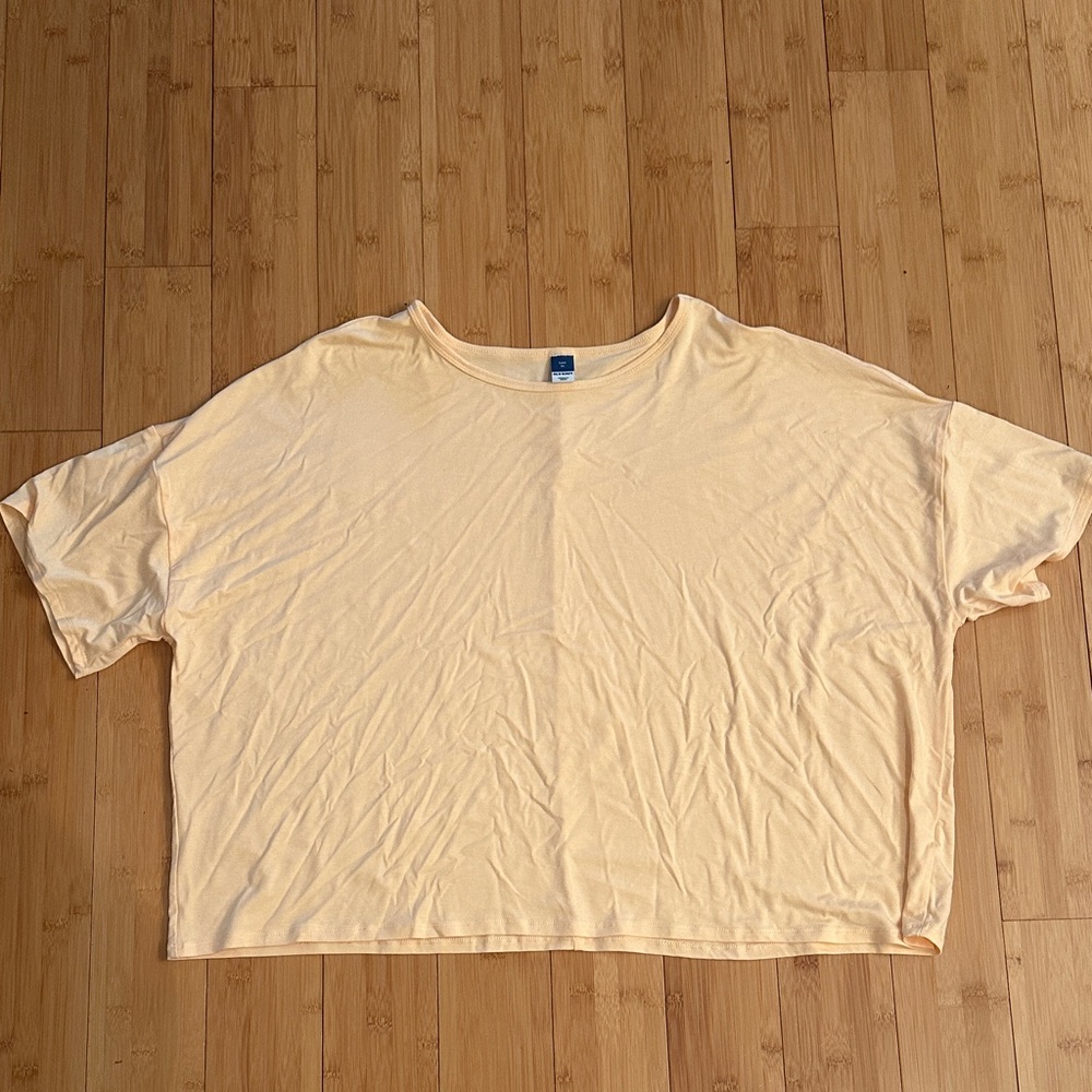 Old Navy Luxe Crew Tee in Light Peach